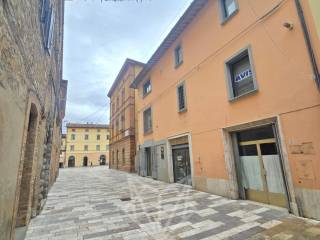 Appartamento in vendita a bastia umbra piazza giuseppe mazzini