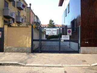 Garage in affitto a milano via treviso, 17