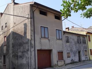 Casa indipendente in vendita a illasi via domeggiano, 33