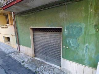 Garage in vendita a galatone via kennedy, 88