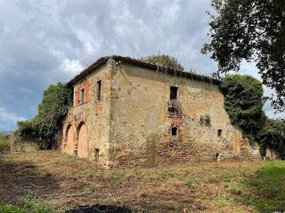 Colonica in vendita ad arezzo 