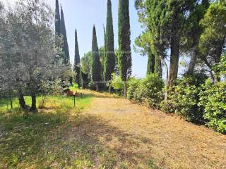 Terreno residenziale in vendita a gambassi terme zona semicentrale