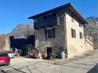 Casa indipendente in vendita ad aldeno piazza cesare battisiti, 1