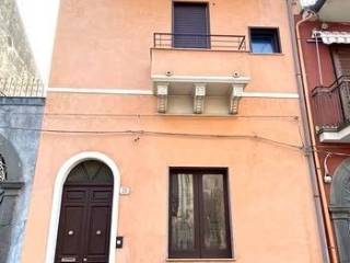 Casa indipendente in in affitto da privato a santa maria di licodia via salvatore battaglia, 11