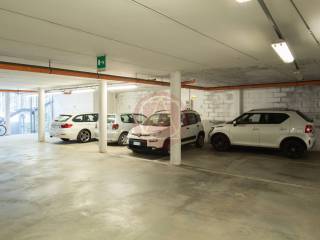 Posto auto in affitto a bologna via alfonso torreggiani, 4