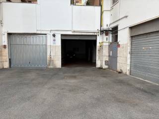 Garage in vendita a roma via emilio albertario