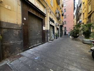 Negozio in affitto a napoli vico strettola agli orefici