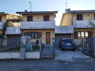 Villa a schiera in in vendita da privato a voghera via giovanni fattori, 14