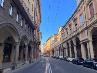 Ufficio in affitto a bologna via luigi carlo farini, 37