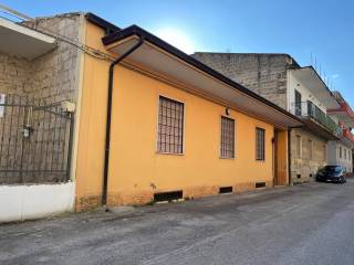 Casa indipendente in vendita a san nicola la strada via ezio vanoni