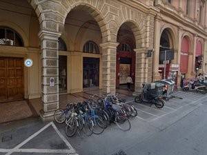 Garage in affitto a bologna via dei mille