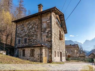 Casa indipendente in vendita a val di zoldo via roma, 92