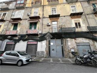 Magazzino in vendita a napoli via protopisani, 42