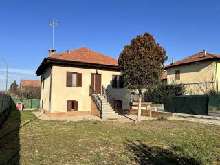 Villa in affitto a saluzzo via antica torino, 21