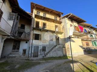 Casa indipendente in vendita a ronco biellese via lamarmora, 9