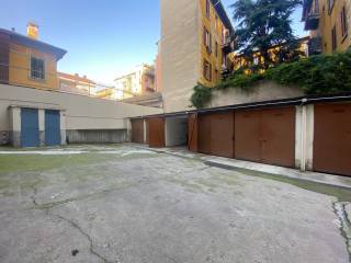 Garage in vendita a milano via giuseppe cesare abba