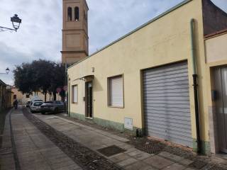 Casa indipendente in vendita a quartucciu piazza parrocchia