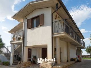 Casa indipendente in vendita a lanciano via contrada madonna del carmine, 10