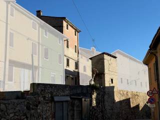 Rustico in vendita a monteforte d'alpone via dante alighieri