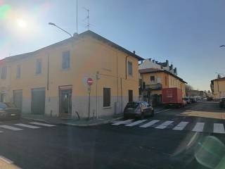 Negozio in affitto a legnano via 29 maggio, 121