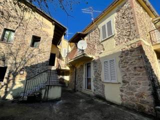 Casa indipendente in vendita a ferentino via croce tani torre noverana