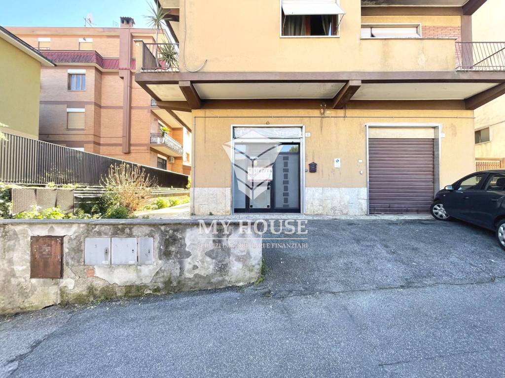 Immobili commerciali in affitto a San Cesareo - TrovaCasa