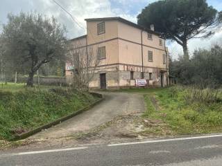 Casa indipendente in vendita a galluccio via san donato , snc