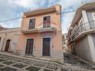 Casa indipendente in vendita a pachino palestro, 72