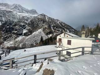 Appartamento in vendita a chiesa in valmalenco san giuseppe