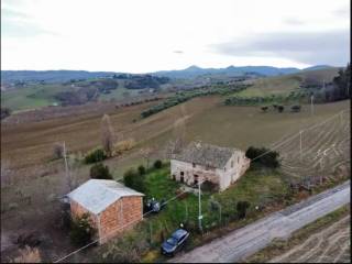 Casale in vendita ad arcevia località piticchio