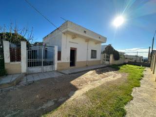 Villa in vendita a manduria via delle azalee