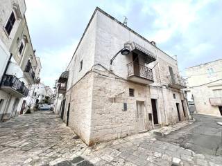 Casa indipendente in vendita a ceglie messapica via murigini, 103