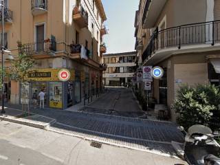 Garage in vendita a pescara via larino