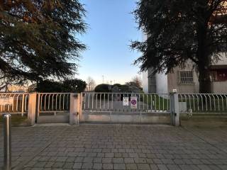 Garage in affitto a rozzano via massimo d'azeglio, 17