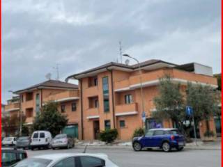 Appartamento all'asta a monte urano via urbino