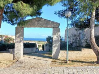 Villa bifamiliare in vendita a castiadas loc. sant'elmo, snc