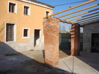 Casa indipendente in vendita a cerea via palesella, 23