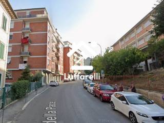 Appartamento all'asta a potenza picena via della pace, 11