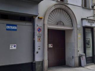 Posto auto in vendita a torino via dell'accademia delle scienze, 1