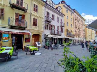 Casa indipendente in affitto ad aosta via croix de ville, 28