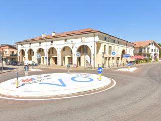 Negozio in affitto a vo' piazza liberazione