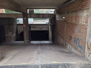 Posto auto in affitto a bologna via giuseppe mazzini, 172