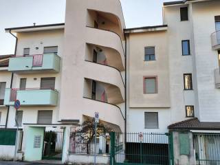 Appartamento in affitto a lissone via benedetto marcello, 29