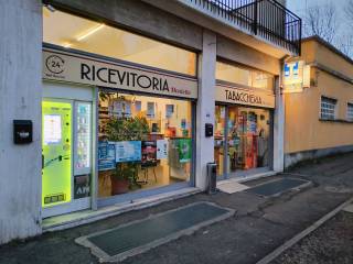 Tabaccheria in vendita a busto arsizio viale montello, 15