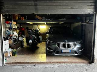 Garage in vendita a san giorgio a cremano via guglielmo marconi, 74