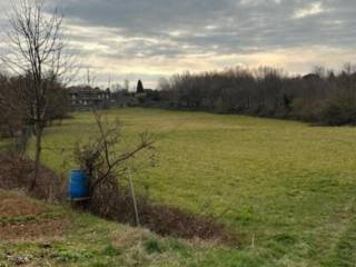 Terreno agricolo all'asta a besana in brianza via piero ferrerio