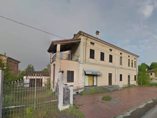 Casa indipendente all'asta a besenzone via bersano, 56