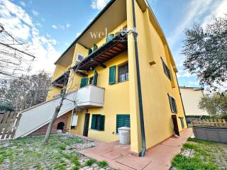 Villa a schiera in vendita a campi bisenzio via del melograno