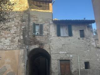 Casa indipendente in vendita a foligno via santa margherita