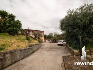 Villa in vendita a cori via della stazione di cori